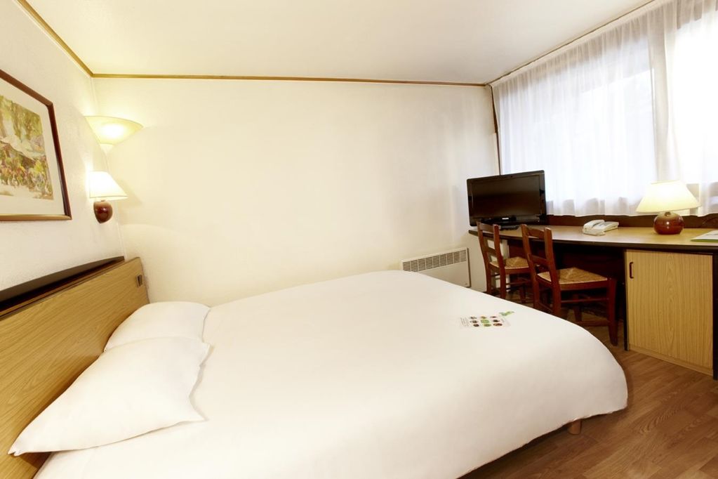 Campanile Clermont-Ferrand ~ Thiers Hotel Ruang foto